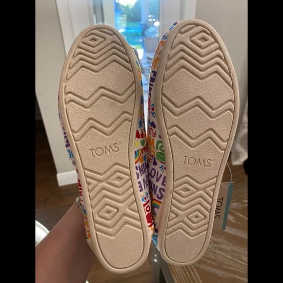 TOMs Pride Shoes - Picture 11 of 12